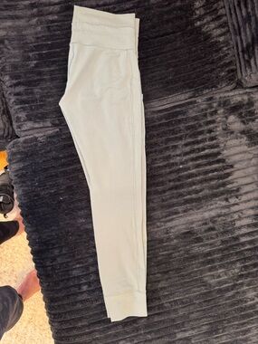Vuori Leggings Sage Green Crop Side Zip Pocket Size Medium